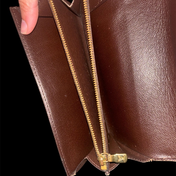 ULTIMATE LV Damier Ebene Tote & Wallet Bundle - Picture 8 of 14